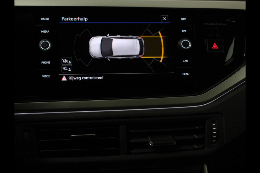 Volkswagen Polo 1.0 TSI Automaat Move Navigatie Apple Carplay/Android Auto Airco Digitale Cockpit Adaptive Cruise Control Lichtmetalen Velgen Parkeer sensoren V+A Stoelverwarming