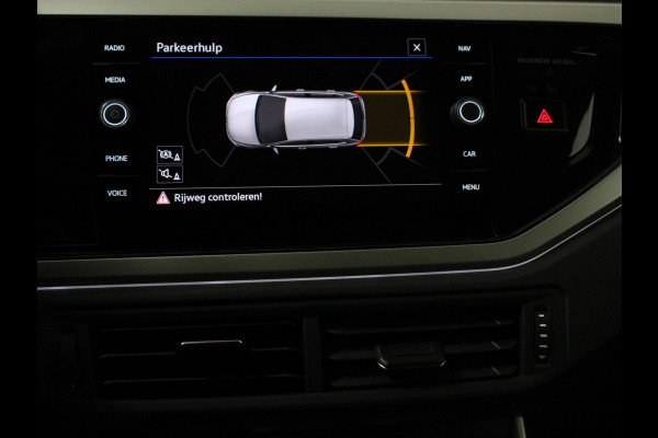 Volkswagen Polo 1.0 TSI Automaat Move Navigatie Apple Carplay/Android Auto Airco Digitale Cockpit Adaptive Cruise Control Lichtmetalen Velgen Parkeer sensoren V+A Stoelverwarming