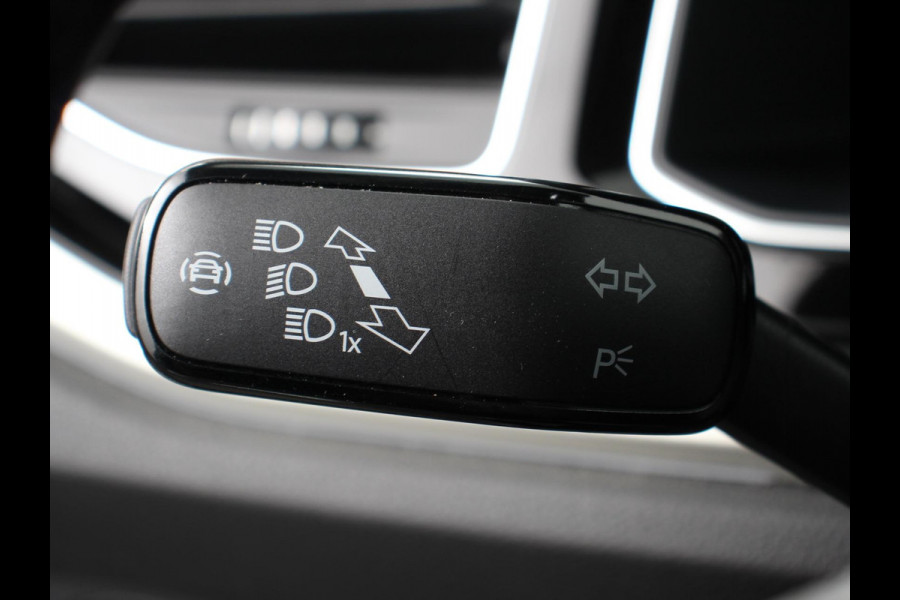 Volkswagen Polo 1.0 TSI Automaat Move Navigatie Apple Carplay/Android Auto Airco Digitale Cockpit Adaptive Cruise Control Lichtmetalen Velgen Parkeer sensoren V+A Stoelverwarming