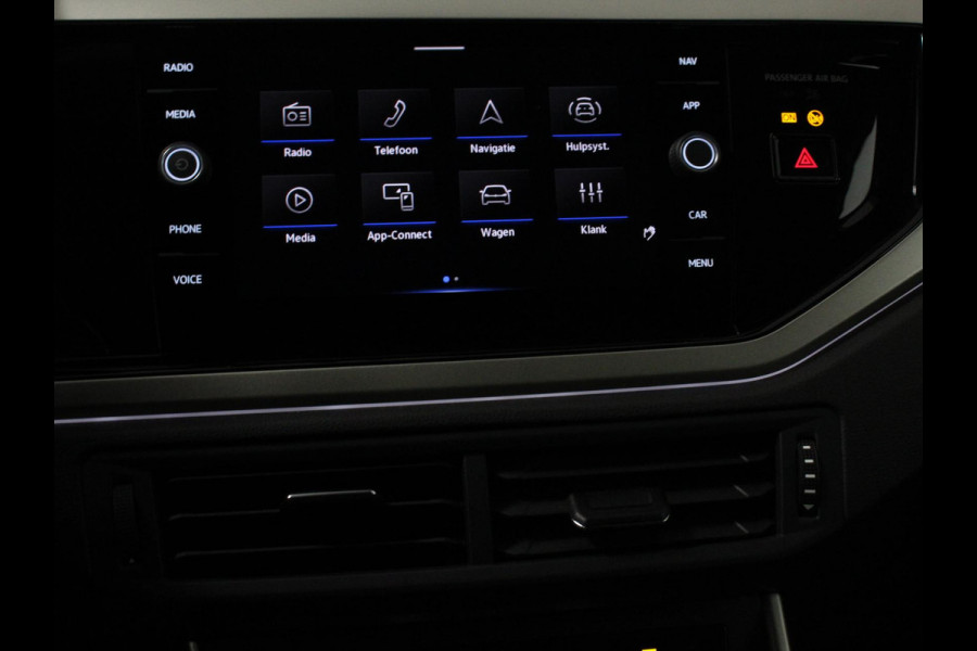 Volkswagen Polo 1.0 TSI Automaat Move Navigatie Apple Carplay/Android Auto Airco Digitale Cockpit Adaptive Cruise Control Lichtmetalen Velgen Parkeer sensoren V+A Stoelverwarming