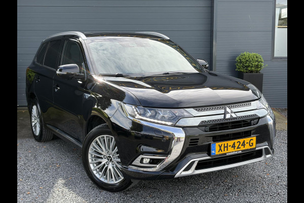 Mitsubishi Outlander 2.4 PHEV Instyle ✓360° Camera✓2e Eigenaar✓Carplay✓Pano✓Navi✓Leder✓Keyless✓Stoelverw✓Stoelverkoeling✓Stuurverw✓Pdc V+A✓Lm velgen✓Net beurt gehad✓Rijstrooksensor✓Dodehoeksenor✓N.A.P✓Apk tot 11-2027