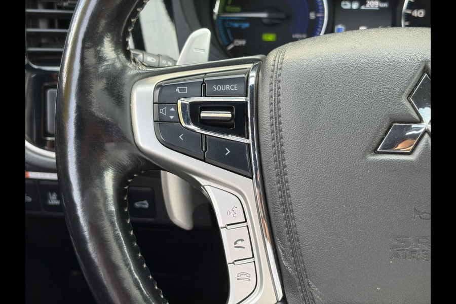 Mitsubishi Outlander 2.4 PHEV Instyle ✓360° Camera✓2e Eigenaar✓Carplay✓Pano✓Navi✓Leder✓Keyless✓Stoelverw✓Stoelverkoeling✓Stuurverw✓Pdc V+A✓Lm velgen✓Net beurt gehad✓Rijstrooksensor✓Dodehoeksenor✓N.A.P✓Apk tot 11-2027