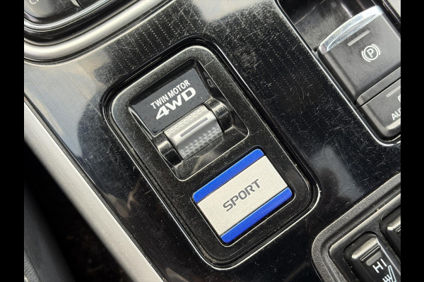 Mitsubishi Outlander 2.4 PHEV Instyle ✓360° Camera✓2e Eigenaar✓Carplay✓Pano✓Navi✓Leder✓Keyless✓Stoelverw✓Stoelverkoeling✓Stuurverw✓Pdc V+A✓Lm velgen✓Net beurt gehad✓Rijstrooksensor✓Dodehoeksenor✓N.A.P✓Apk tot 11-2027