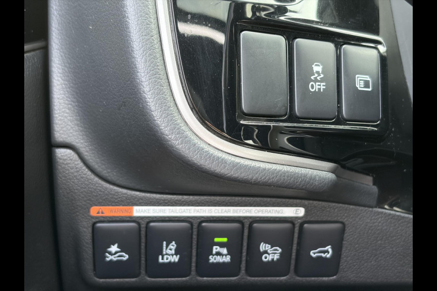 Mitsubishi Outlander 2.4 PHEV Instyle ✓360° Camera✓2e Eigenaar✓Carplay✓Pano✓Navi✓Leder✓Keyless✓Stoelverw✓Stoelverkoeling✓Stuurverw✓Pdc V+A✓Lm velgen✓Net beurt gehad✓Rijstrooksensor✓Dodehoeksenor✓N.A.P✓Apk tot 11-2027