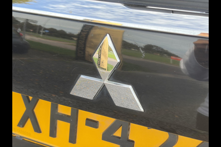 Mitsubishi Outlander 2.4 PHEV Instyle ✓360° Camera✓2e Eigenaar✓Carplay✓Pano✓Navi✓Leder✓Keyless✓Stoelverw✓Stoelverkoeling✓Stuurverw✓Pdc V+A✓Lm velgen✓Net beurt gehad✓Rijstrooksensor✓Dodehoeksenor✓N.A.P✓Apk tot 11-2027