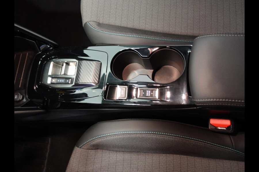 Peugeot 208 1.2 PureTech 100pk Automaat Allure Pack Navigatie Apple Carplay/Android Auto Camera Parkeersensor achter Cruise Control Virtual Cockpit Climate Control Getinte ramen