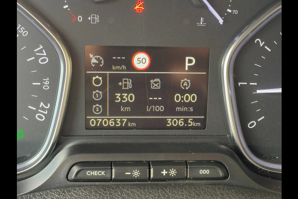 Peugeot Expert 2.0 BlueHDI 180 Standard Premium Automaat Trekhaak Imperial Euro 6 Rijklaar  6 maanden Bovag-garantie Henk Jongen Auto's in Helmond,  al 50 jaar service zoals 't hoort!