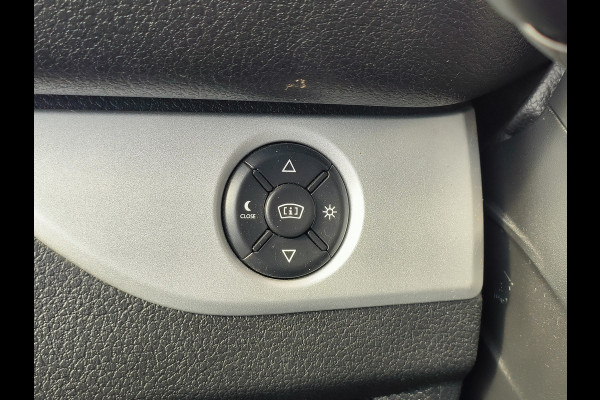 Peugeot Expert 2.0 BlueHDI 180 Standard Premium Automaat Trekhaak Imperial Euro 6 Rijklaar  6 maanden Bovag-garantie Henk Jongen Auto's in Helmond,  al 50 jaar service zoals 't hoort!