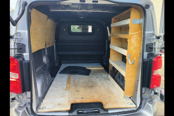 Peugeot Expert 2.0 BlueHDI 180 Standard Premium Automaat Trekhaak Imperial Euro 6 Rijklaar  6 maanden Bovag-garantie Henk Jongen Auto's in Helmond,  al 50 jaar service zoals 't hoort!