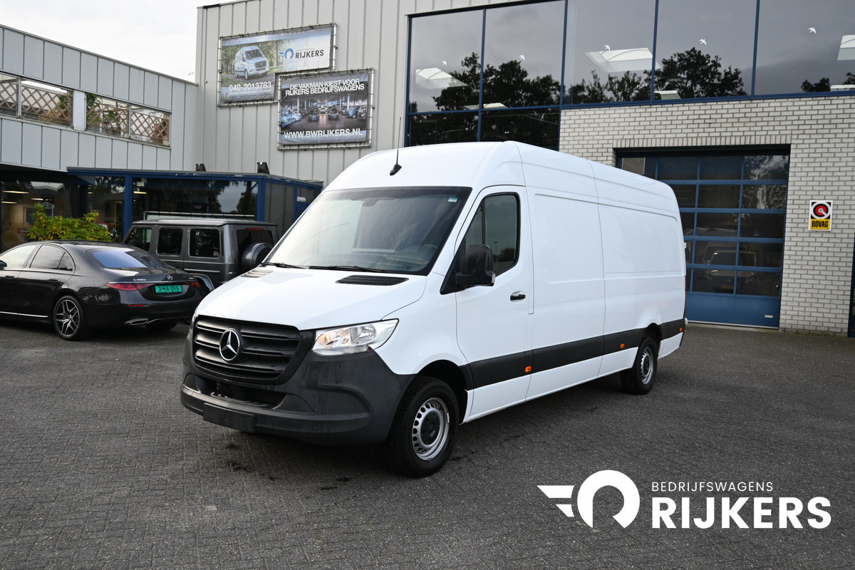 Mercedes-Benz Sprinter 317 CDI L3H2 RWD 3500kg Trekhaak, MBUX navigatie met camera, Etc.