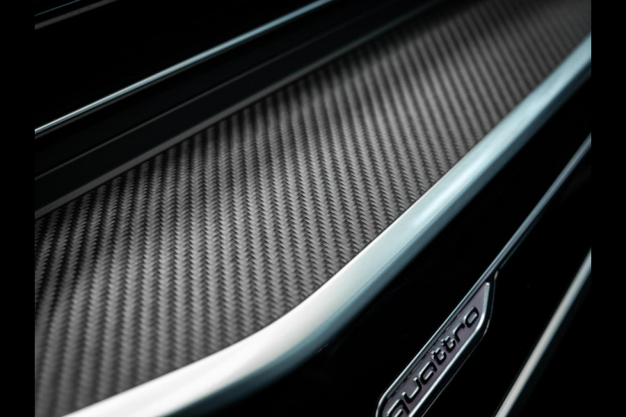 Audi RS6 RS 6 TFSI quattro AUDI Exlusive kleur | Keramisch | trekhaak | Stoel vent. | Alcantara