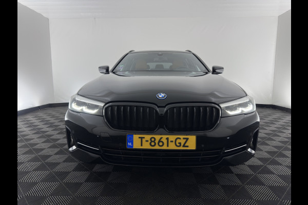 BMW 5 Serie Touring 530e Business Edition Plus (Plug-in) (INCL.BTW) *LEATHER | FULL-LED | MEMORY-PACK | HEATED-COMFORTSEATS | NAVI-FULLMAP | PRIVACY-GLASS | ECC | PDC | CRUISE | 18''ALU | TOWBAR*