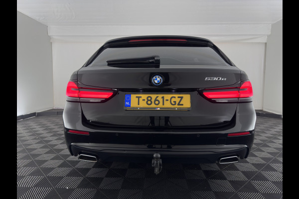BMW 5 Serie Touring 530e Business Edition Plus (Plug-in) (INCL.BTW) *LEATHER | FULL-LED | MEMORY-PACK | HEATED-COMFORTSEATS | NAVI-FULLMAP | PRIVACY-GLASS | ECC | PDC | CRUISE | 18''ALU | TOWBAR*