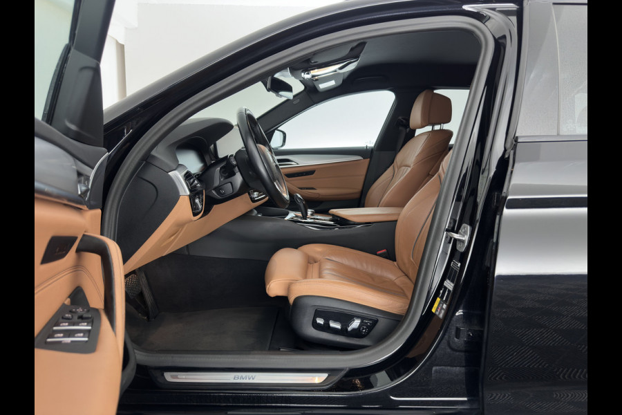 BMW 5 Serie Touring 530e Business Edition Plus (Plug-in) (INCL.BTW) *LEATHER | FULL-LED | MEMORY-PACK | HEATED-COMFORTSEATS | NAVI-FULLMAP | PRIVACY-GLASS | ECC | PDC | CRUISE | 18''ALU | TOWBAR*