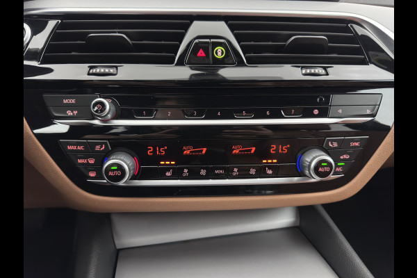 BMW 5 Serie Touring 530e Business Edition Plus (Plug-in) (INCL.BTW) *LEATHER | FULL-LED | MEMORY-PACK | HEATED-COMFORTSEATS | NAVI-FULLMAP | PRIVACY-GLASS | ECC | PDC | CRUISE | 18''ALU | TOWBAR*