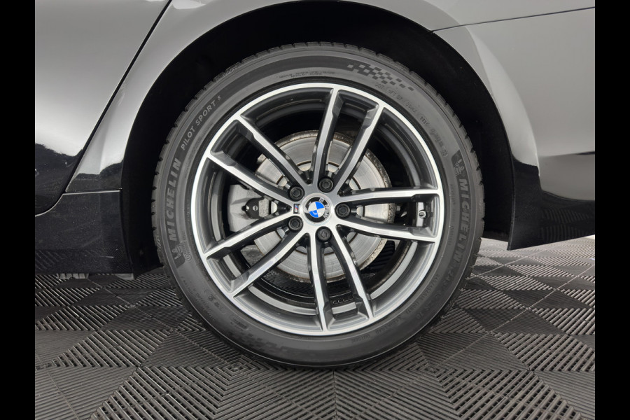 BMW 5 Serie Touring 530e Business Edition Plus (Plug-in) (INCL.BTW) *LEATHER | FULL-LED | MEMORY-PACK | HEATED-COMFORTSEATS | NAVI-FULLMAP | PRIVACY-GLASS | ECC | PDC | CRUISE | 18''ALU | TOWBAR*