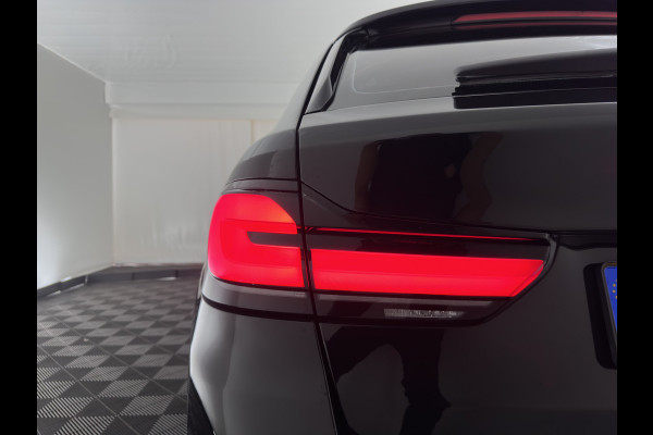 BMW 5 Serie Touring 530e Business Edition Plus (Plug-in) (INCL.BTW) *LEATHER | FULL-LED | MEMORY-PACK | HEATED-COMFORTSEATS | NAVI-FULLMAP | PRIVACY-GLASS | ECC | PDC | CRUISE | 18''ALU | TOWBAR*