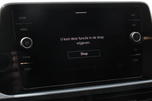 Volkswagen T-Roc 1.5 TSI 150pk Automaat Style Navigatie Apple Carplay/Android Auto Parkeersensoren Camera Adaptive Cruise Control Blind Spot Assist Park Assist Stoel- en stuurverwarming Elektrische achterklep LED-koplampen