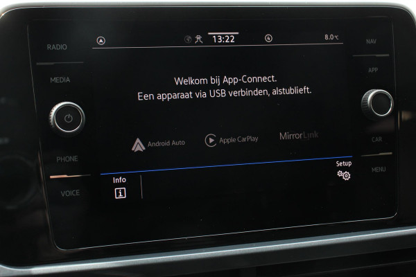 Volkswagen T-Roc 1.5 TSI 150pk Automaat Style Navigatie Apple Carplay/Android Auto Parkeersensoren Camera Adaptive Cruise Control Blind Spot Assist Park Assist Stoel- en stuurverwarming Elektrische achterklep LED-koplampen