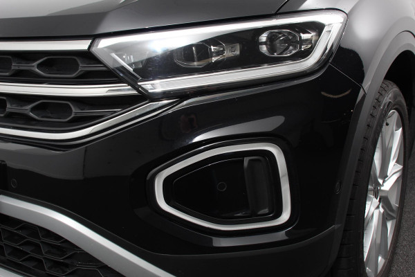 Volkswagen T-Roc 1.5 TSI 150pk Automaat Style Navigatie Apple Carplay/Android Auto Parkeersensoren Camera Adaptive Cruise Control Blind Spot Assist Park Assist Stoel- en stuurverwarming Elektrische achterklep LED-koplampen