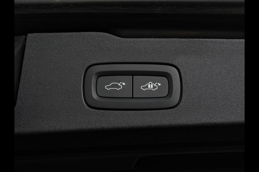 Volvo V60 2.0 B4 R-Design Navigatie Camera Climate Control Parkeer Sensoren Cruise Control Adaptive Verwarmde voorstoelen Lichtmetalen Velgen