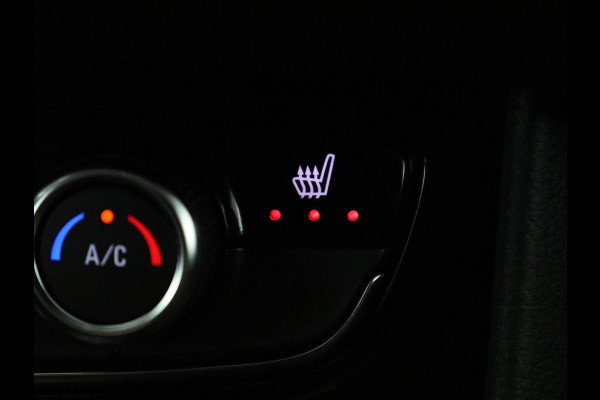Opel Grandland 1.6 Turbo Plug-In GSE 300PK Hybrid4 4x4 Stoelverwarming | LED | Camera | Dodehoek Ass. | Adapt. cruise |