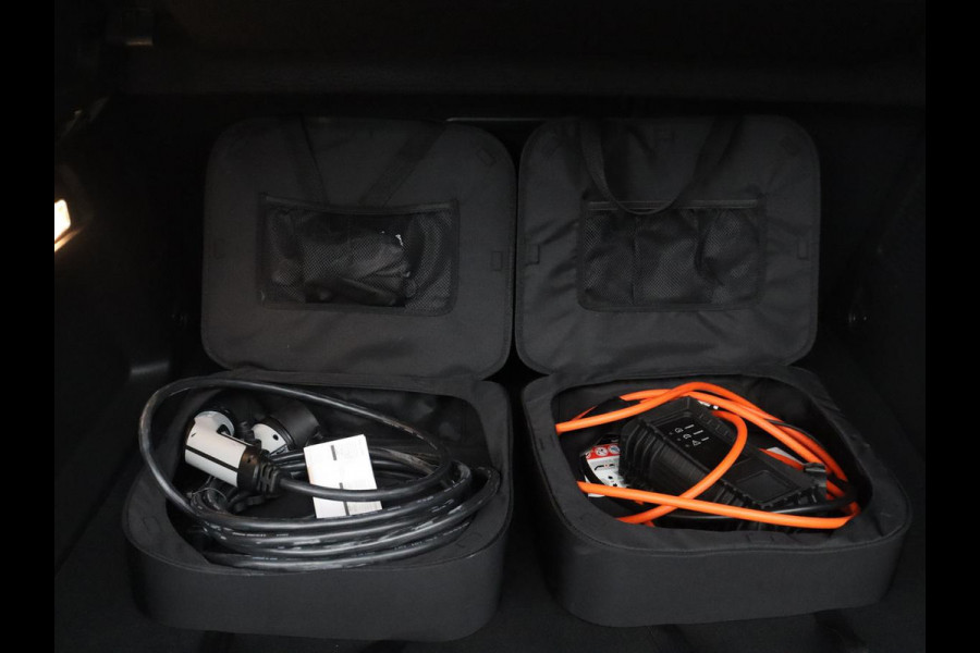 Opel Grandland 1.6 Turbo Plug-In GSE 300PK Hybrid4 4x4 Stoelverwarming | LED | Camera | Dodehoek Ass. | Adapt. cruise |