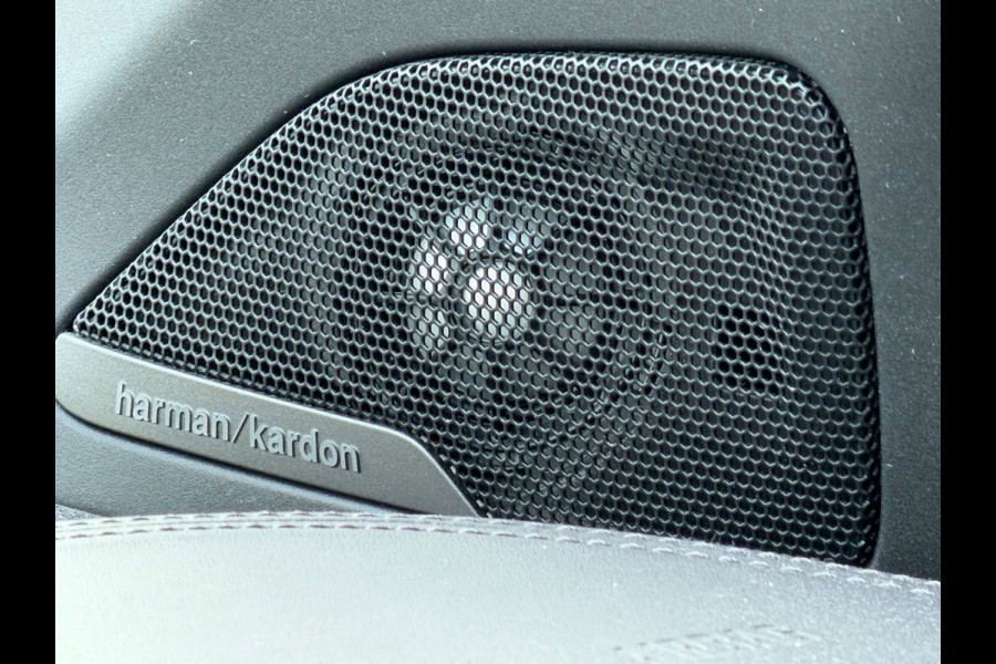 BMW i3 S 120Ah 42 kWh RoadStyle Edition, warmtepomp, harman/cardon, vele opties, 1 e eigenaar, Origineel NL auto met nap