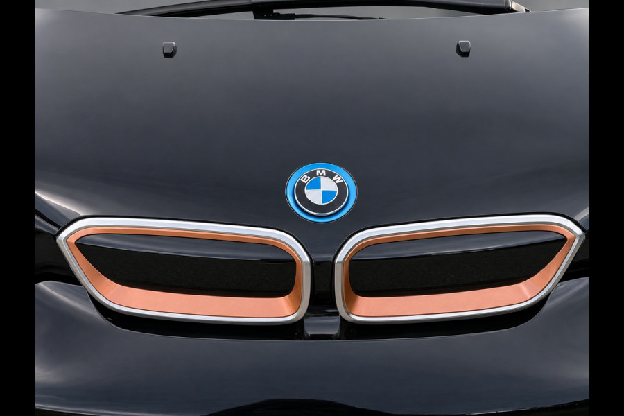 BMW i3 S 120Ah 42 kWh RoadStyle Edition, warmtepomp, harman/cardon, vele opties, 1 e eigenaar, Origineel NL auto met nap
