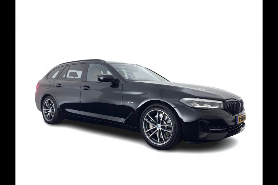 BMW 5 Serie Touring 530e Business Edition Plus (Plug-in) (INCL.BTW) *LEATHER | FULL-LED | MEMORY-PACK | HEATED-COMFORTSEATS | NAVI-FULLMAP | PRIVACY-GLASS | ECC | PDC | CRUISE | 18''ALU | TOWBAR*