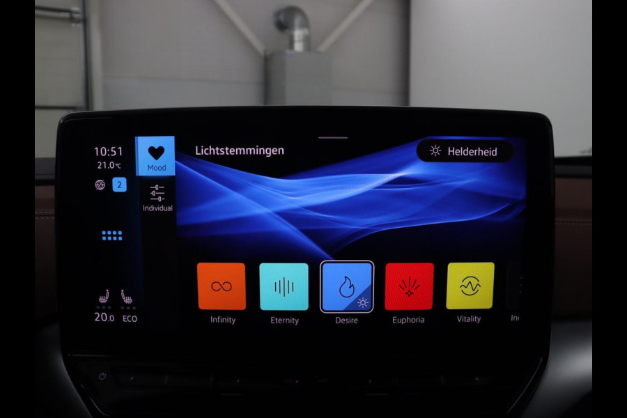 Volkswagen ID.4 Tech 77 kWh SOH 90% | 360 Camera | LED | Trekhaak | Navigatie |