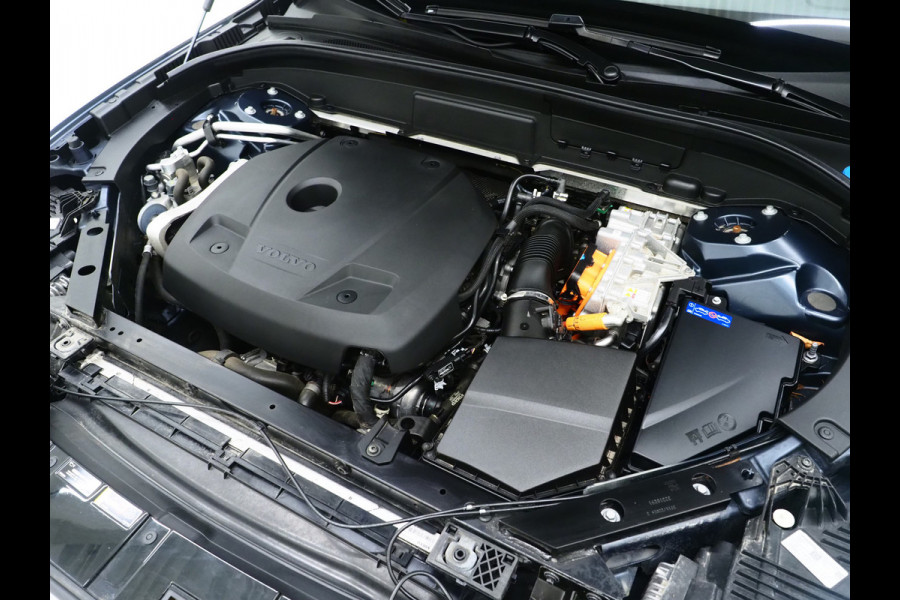 Volvo XC60 2.0 T6 Plug-in hybrid AWD Long Range | Panoramadak | Pilot Assist | 360 | Stoel/stuurverwarming | Keyless | Carplay