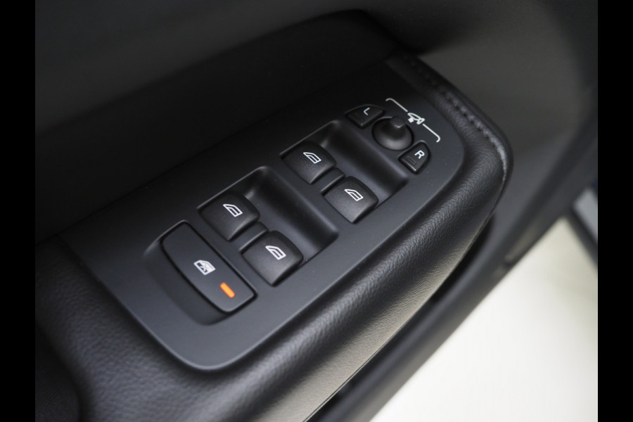 Volvo XC60 2.0 T6 Plug-in hybrid AWD Long Range | Panoramadak | Pilot Assist | 360 | Stoel/stuurverwarming | Keyless | Carplay
