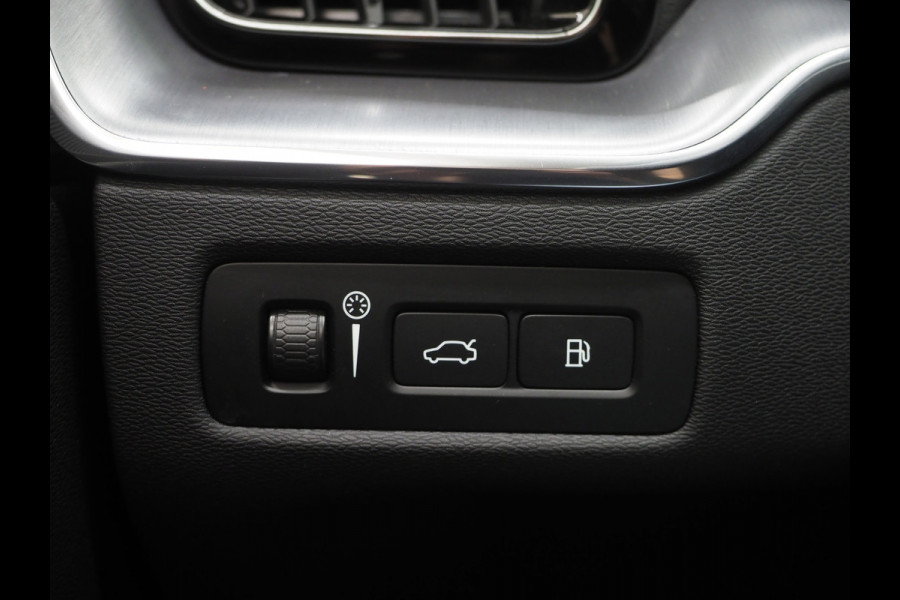 Volvo XC60 2.0 T6 Plug-in hybrid AWD Long Range | Panoramadak | Pilot Assist | 360 | Stoel/stuurverwarming | Keyless | Carplay