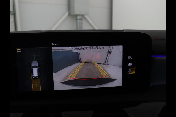 Mercedes-Benz CLA-Klasse Shooting Brake 180 Business Solution AMG | Stoelverwarming | LED | Navigatie | Camera |