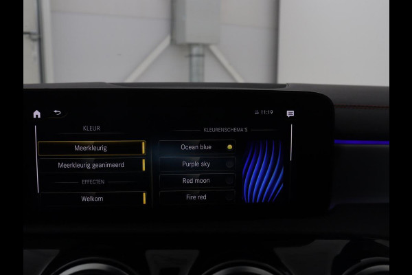 Mercedes-Benz CLA-Klasse Shooting Brake 180 Business Solution AMG | Stoelverwarming | LED | Navigatie | Camera |
