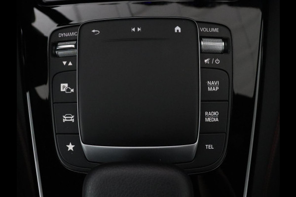 Mercedes-Benz CLA-Klasse Shooting Brake 180 Business Solution AMG | Stoelverwarming | LED | Navigatie | Camera |