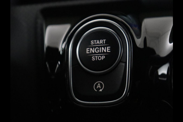 Mercedes-Benz CLA-Klasse Shooting Brake 180 Business Solution AMG | Stoelverwarming | LED | Navigatie | Camera |