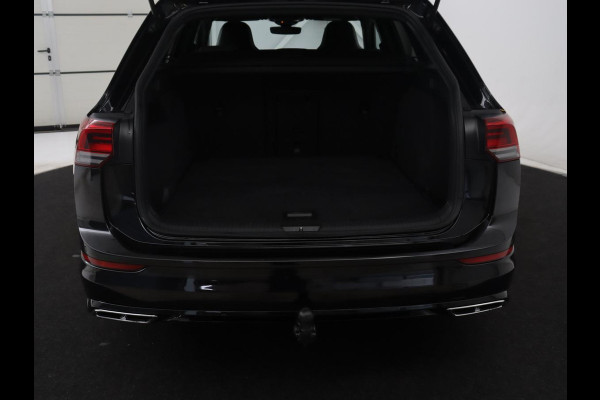 Volkswagen Golf Variant 1.5 eTSI R-Line | Trekhaak | Navigatie | LED | Stoelverwarming |