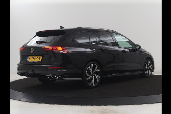 Volkswagen Golf Variant 1.5 eTSI R-Line | Trekhaak | Navigatie | LED | Stoelverwarming |