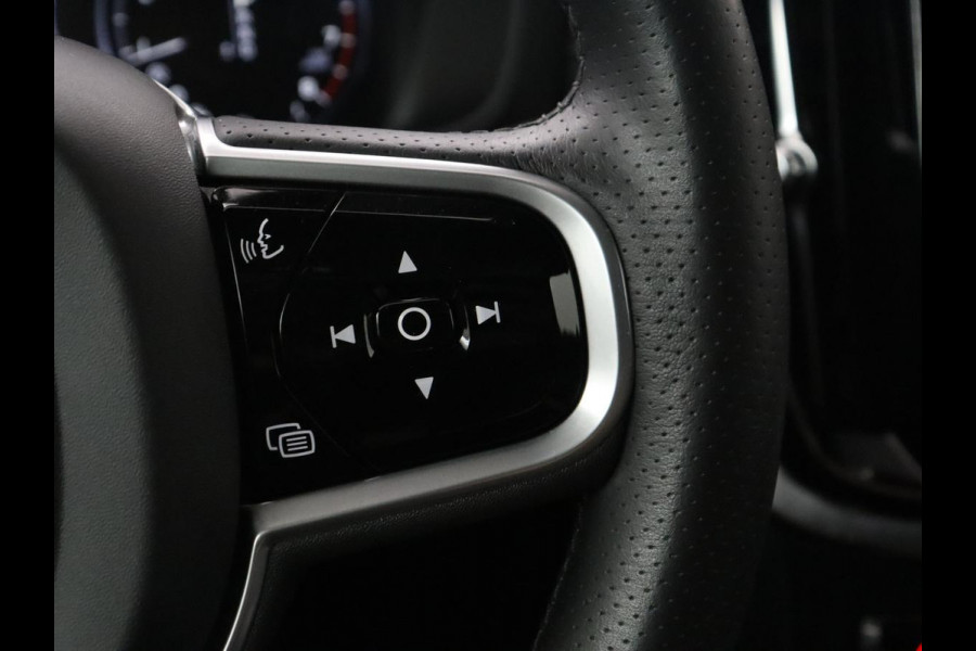 Volvo V60 2.0 T6 AWD Inscription 310PK Inscription | Bowers & Wilkins | Panoramadak | Head Up | Trekhaak | LED | Stoelverwarming | Stoelkoeling | Adaptive cruise | 360 camera | Memory |