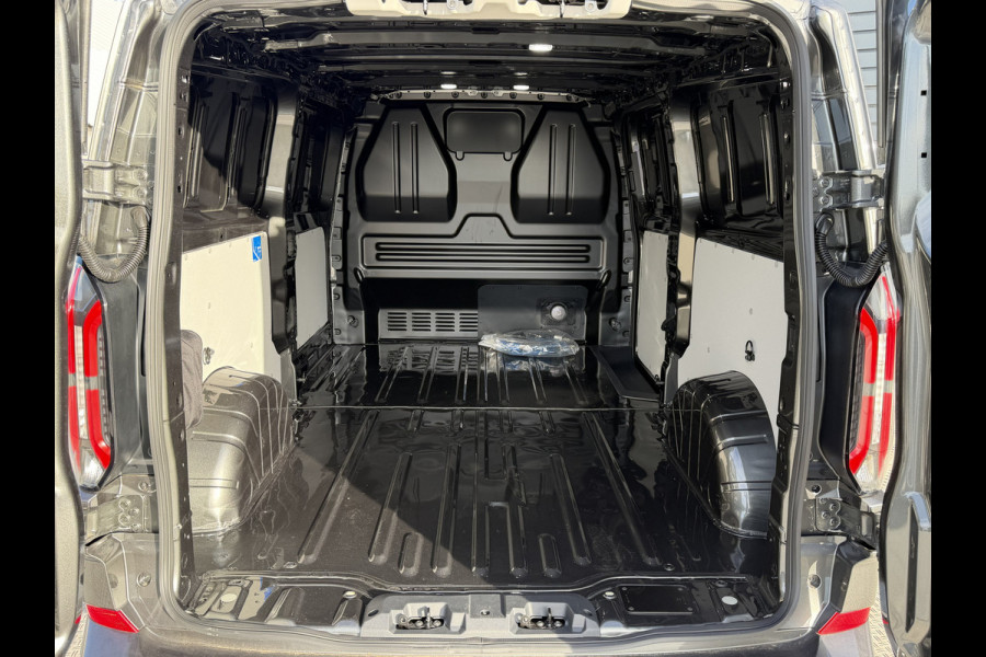 Ford E-Transit Cust. 340 L2H1 Limited 71 kWh 218 PK | 360 Camera | B&O Audio | Adaptieve Cruise | Direct leverbaar!