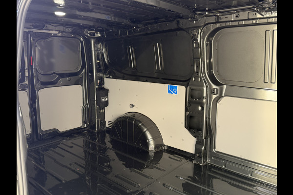 Ford E-Transit Cust. 340 L2H1 Limited 71 kWh 218 PK | 360 Camera | B&O Audio | Adaptieve Cruise | Direct leverbaar!