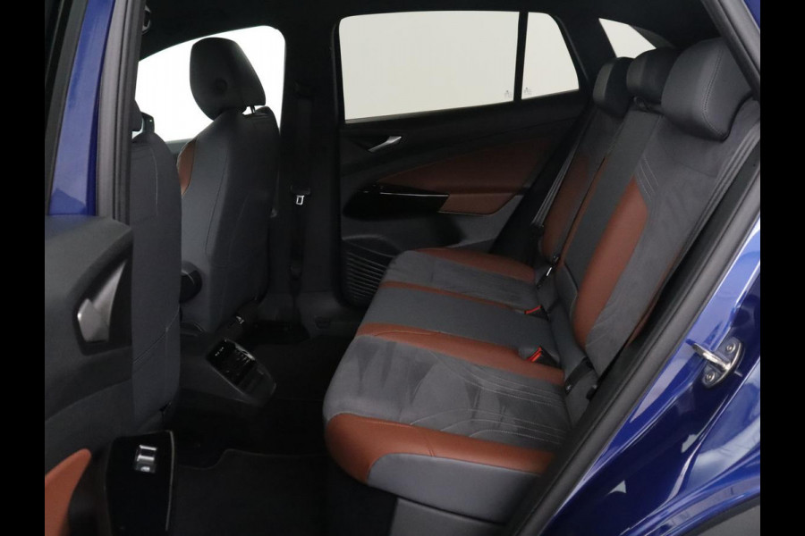 Volkswagen ID.4 First 77 kWh SOG 89,3% | Trekhaak | Camera | LED | Stoelverwarming | Apple Carplay |