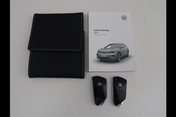 Volkswagen ID.4 First 77 kWh SOG 89,3% | Trekhaak | Camera | LED | Stoelverwarming | Apple Carplay |