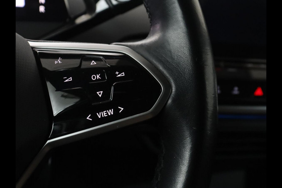 Volkswagen ID.4 First 77 kWh SOG 89,3% | Trekhaak | Camera | LED | Stoelverwarming | Apple Carplay |