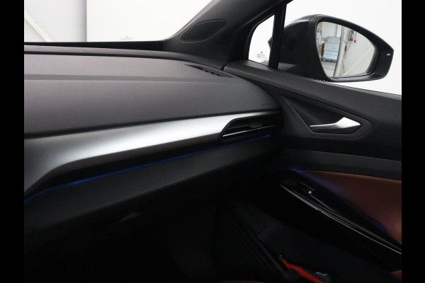 Volkswagen ID.4 First 77 kWh SOG 89,3% | Trekhaak | Camera | LED | Stoelverwarming | Apple Carplay |