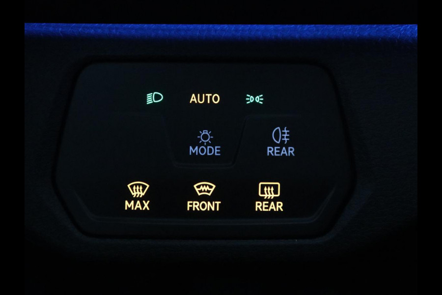 Volkswagen ID.4 First 77 kWh SOG 89,3% | Trekhaak | Camera | LED | Stoelverwarming | Apple Carplay |
