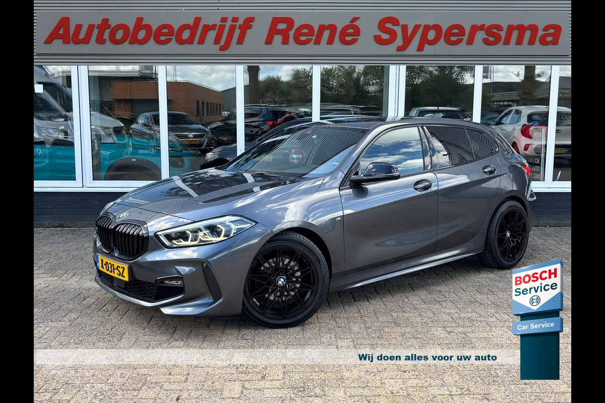 BMW 1-serie 118d High Executive | M Pakket | Shadow Line | Apple Carplay | Achterruitrijcamera