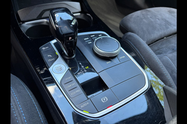BMW 1-serie 118d High Executive | M Pakket | Shadow Line | Apple Carplay | Achterruitrijcamera